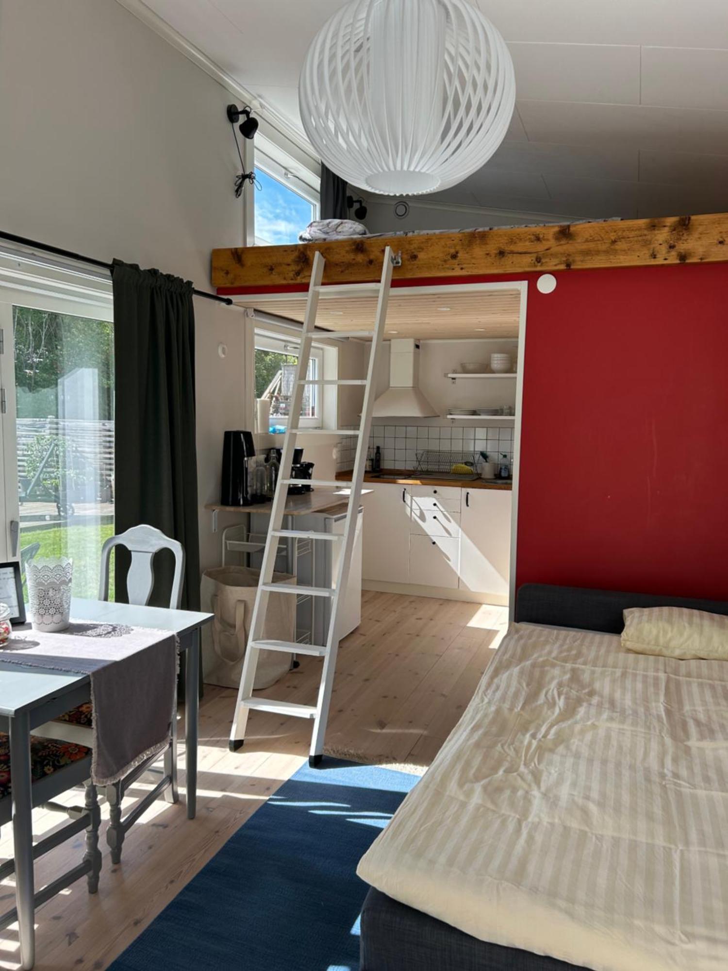Gaesthus Naera Och Aelvsjoemaessan Semesterbostad